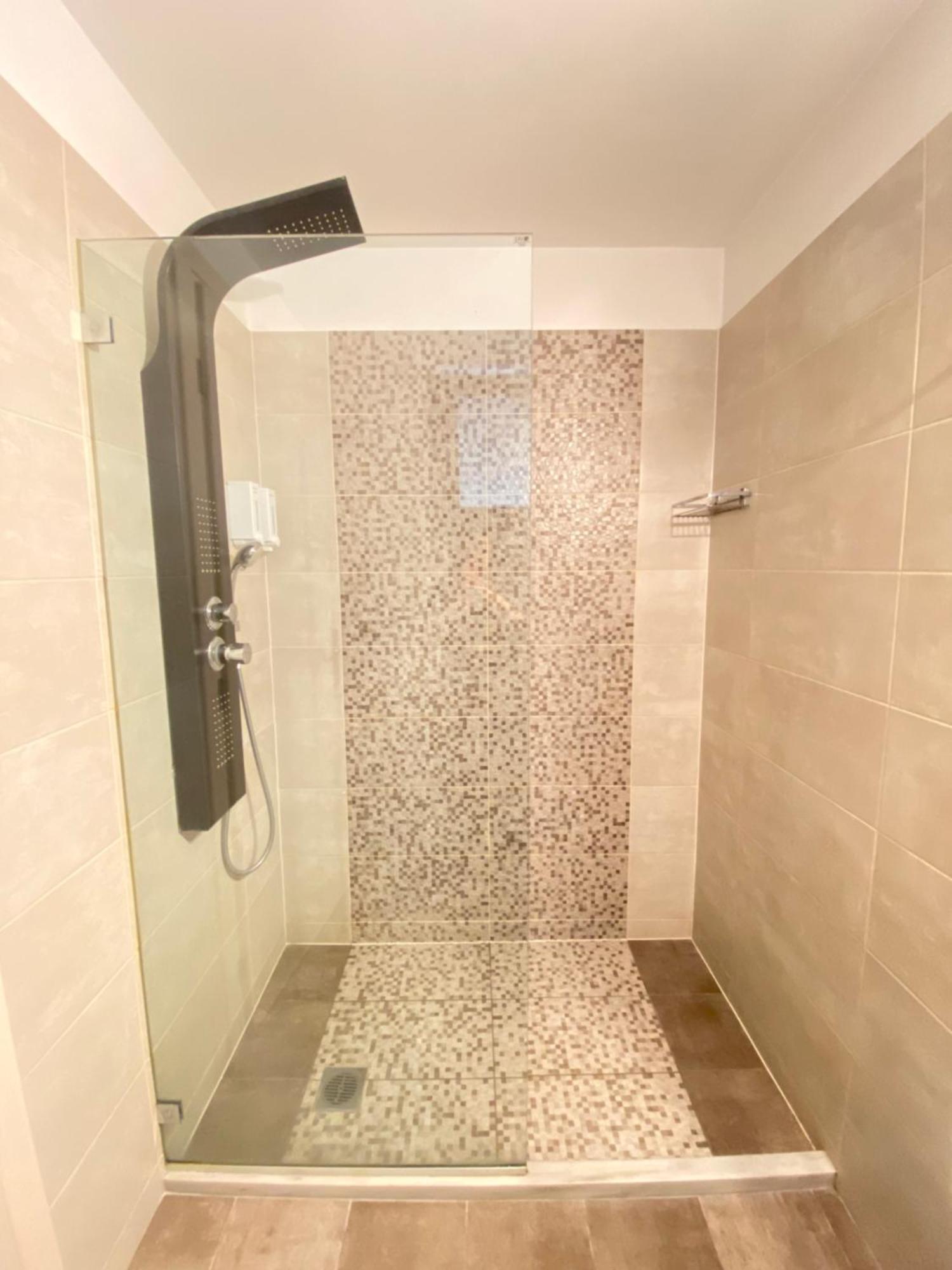 Tins Hotel City - אתונה מראה חיצוני תמונה